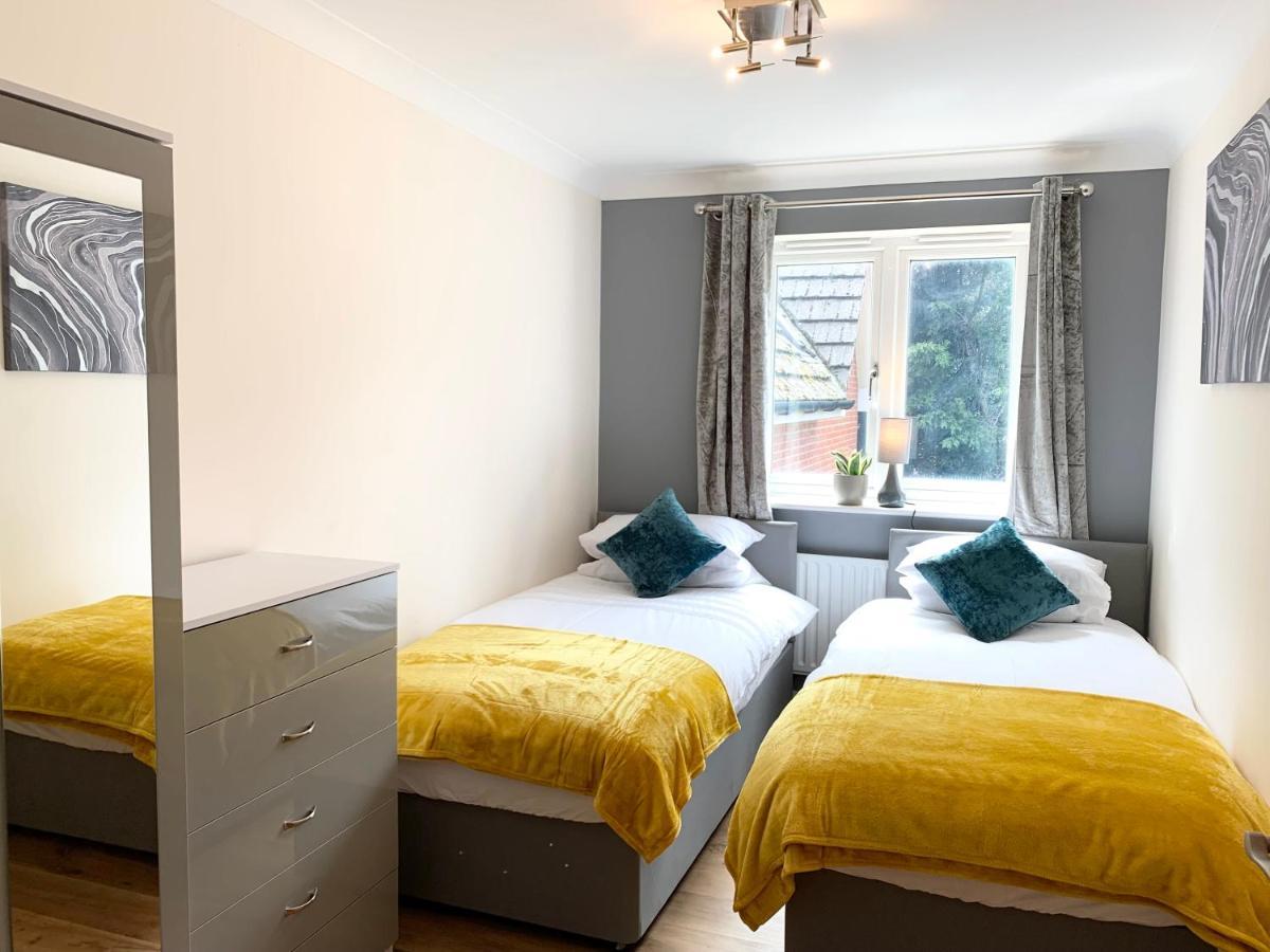 Apartamento Risinghurst, Oxford, An Entire 2beds, 2bathrooms, Free Wi-fi, Free Parking